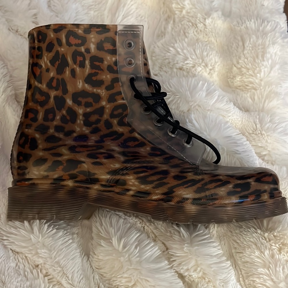 Rain boots size 10 Madden Girl Leopard print